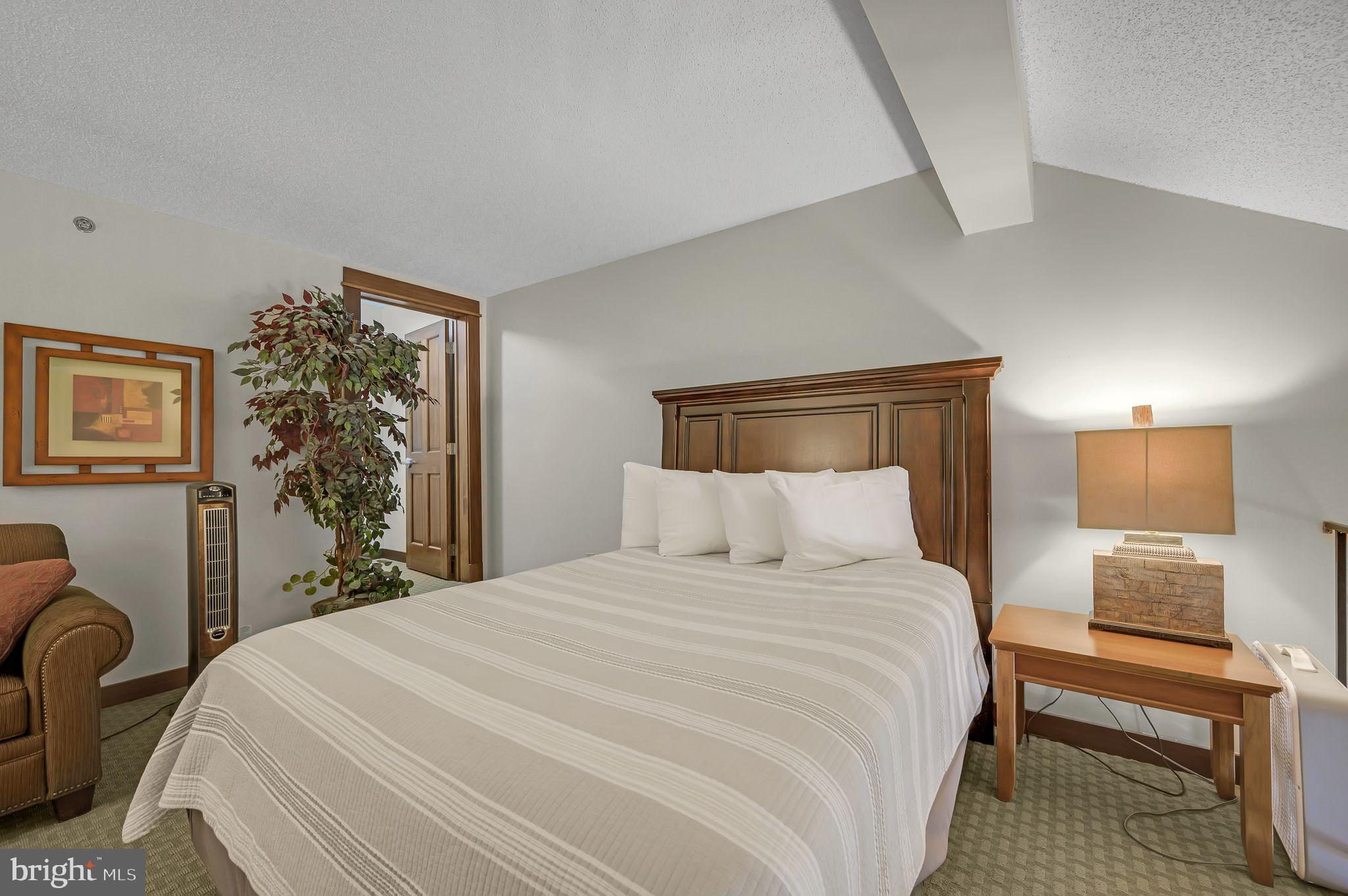 SILVER TREE SUITES - Residential