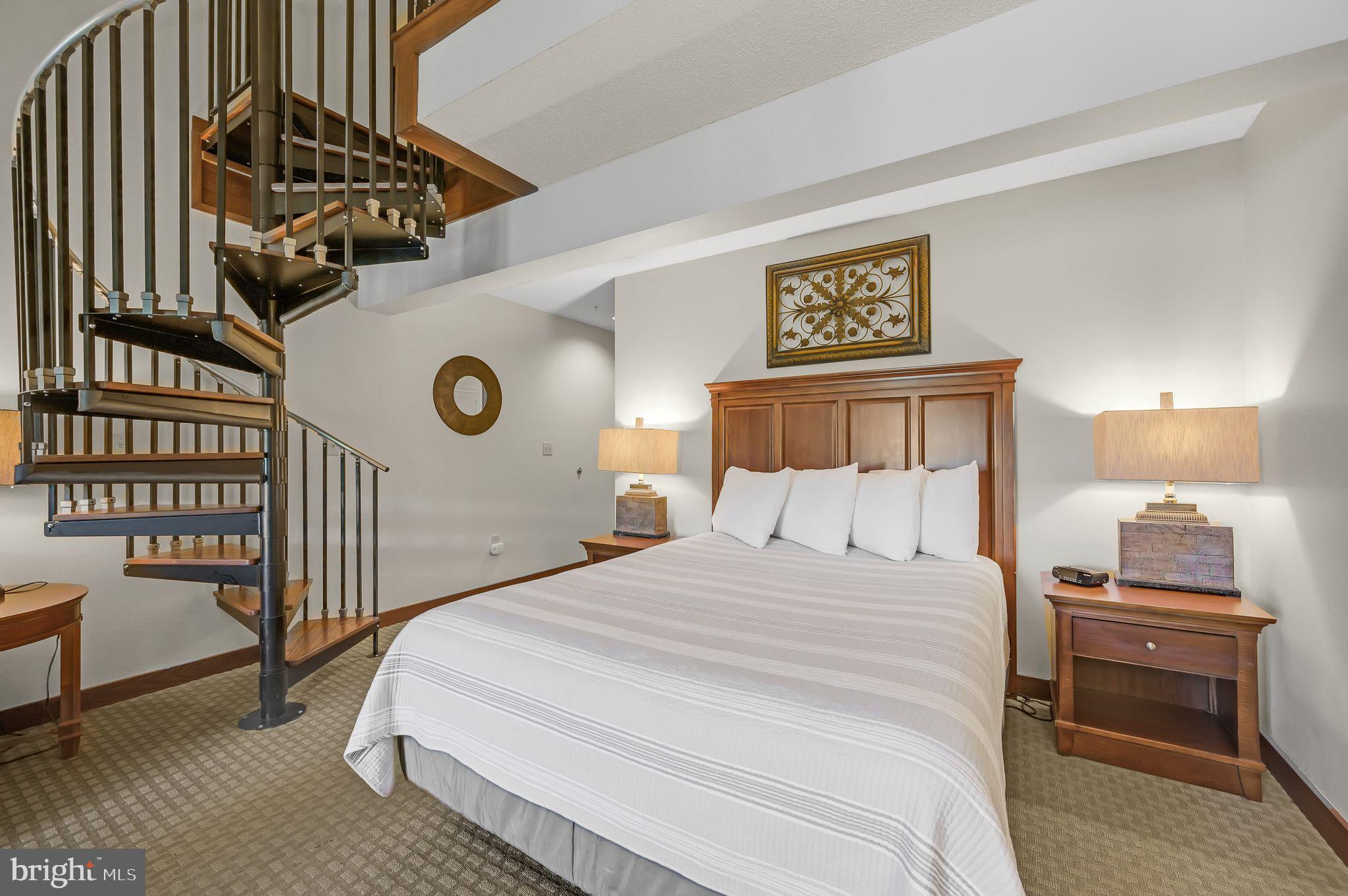 SILVER TREE SUITES - Residential