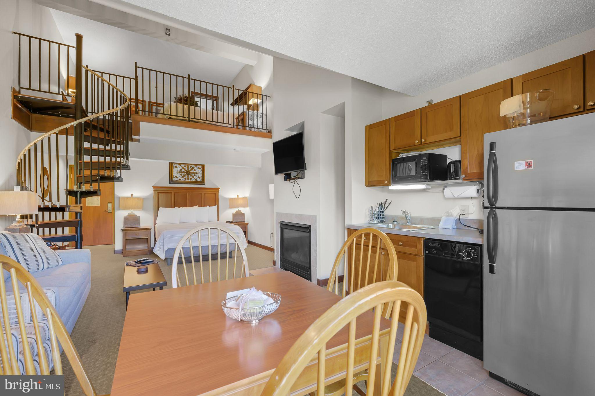 SILVER TREE SUITES - Residential