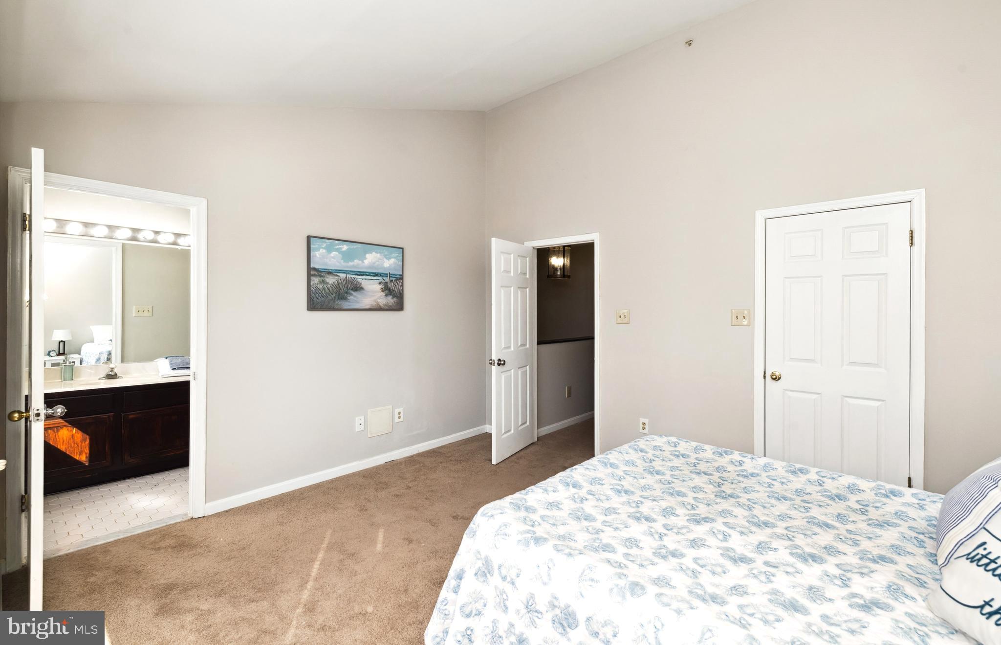 FOX CHASE - Residential