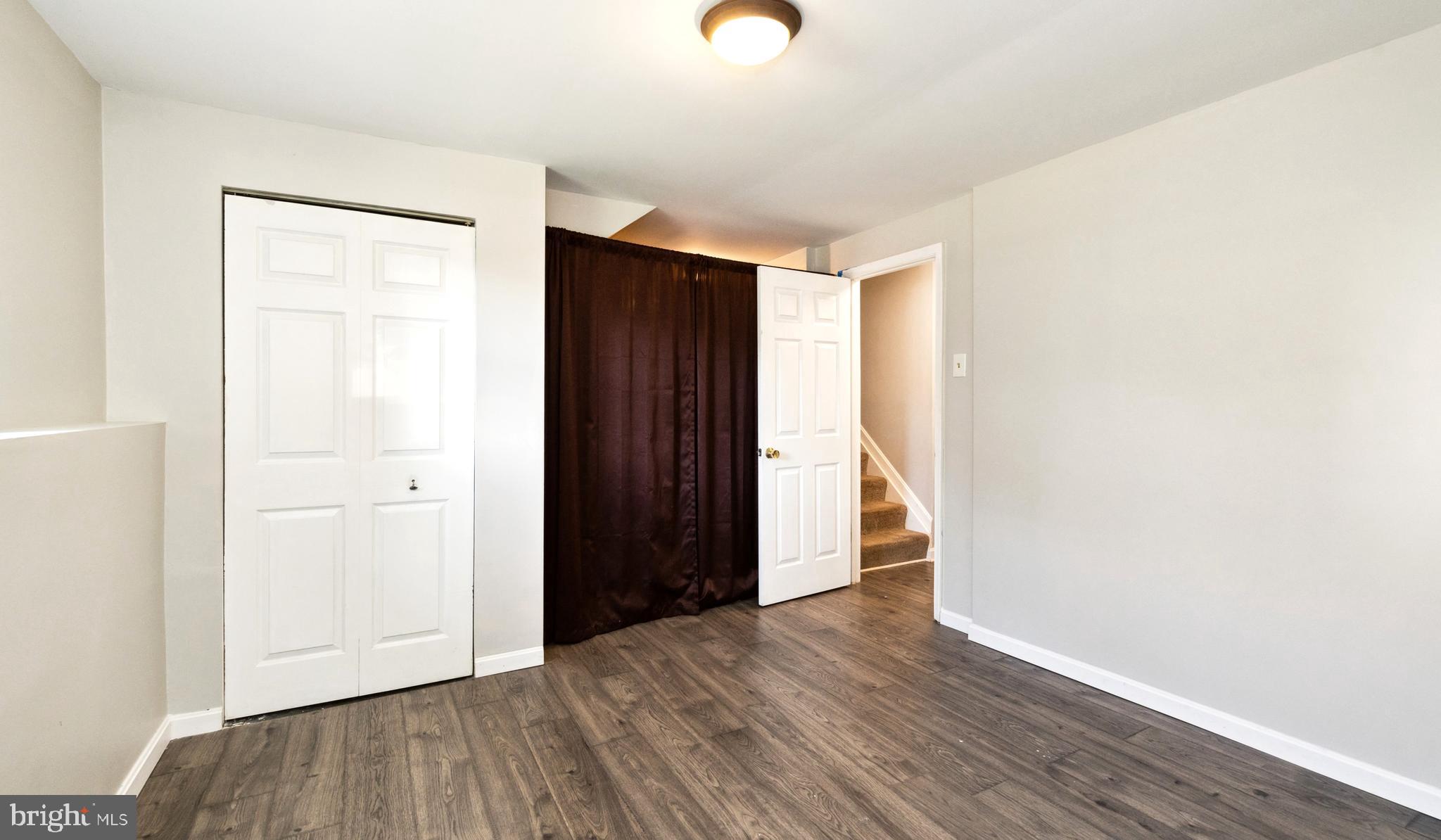 FOX CHASE - Residential