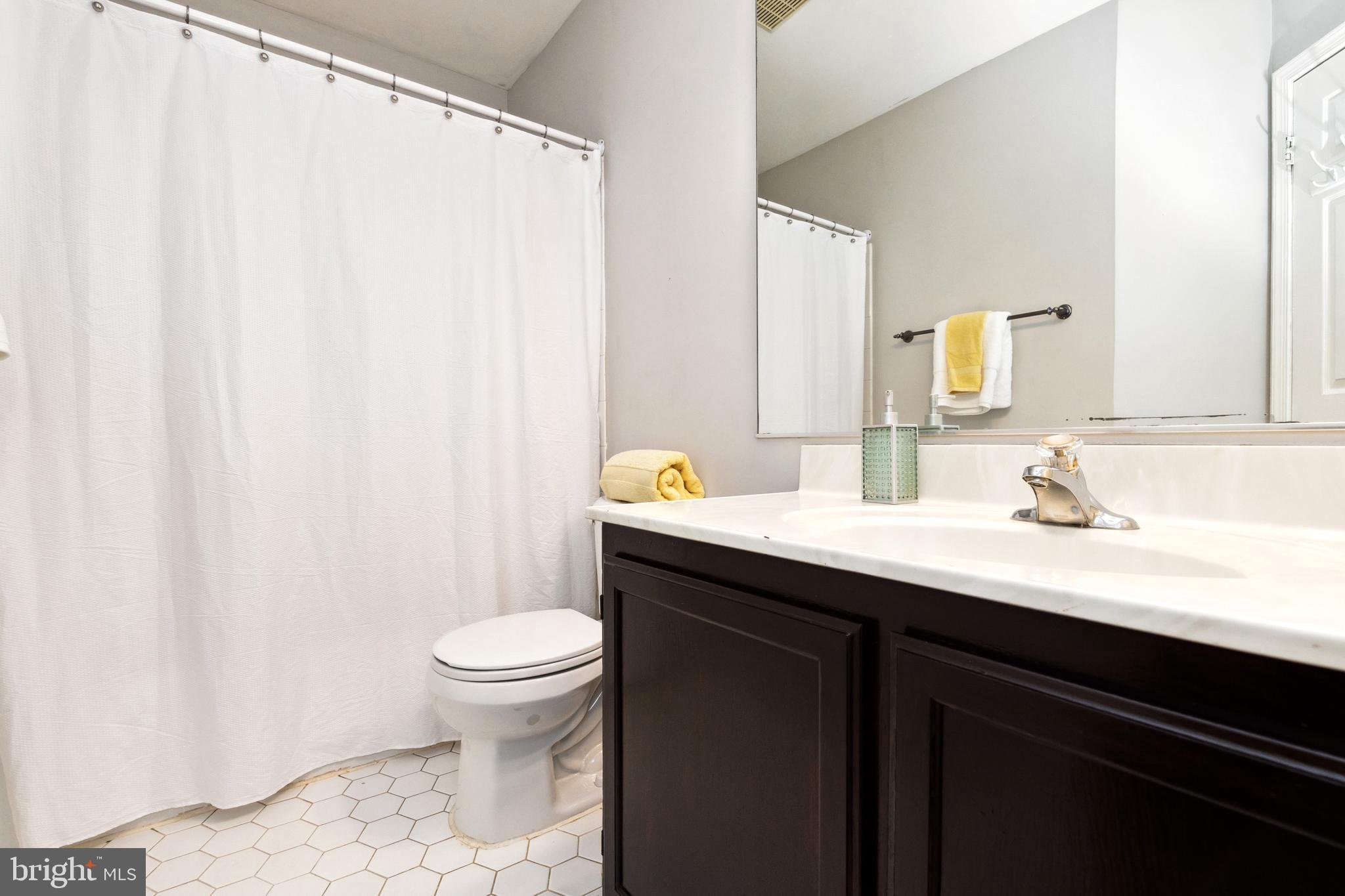 FOX CHASE - Residential