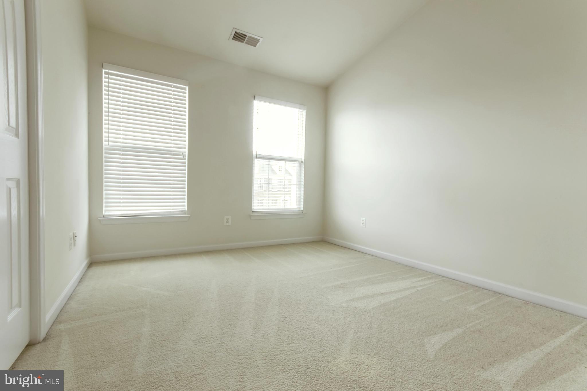 BELMONT LAND BAY - Residential Lease