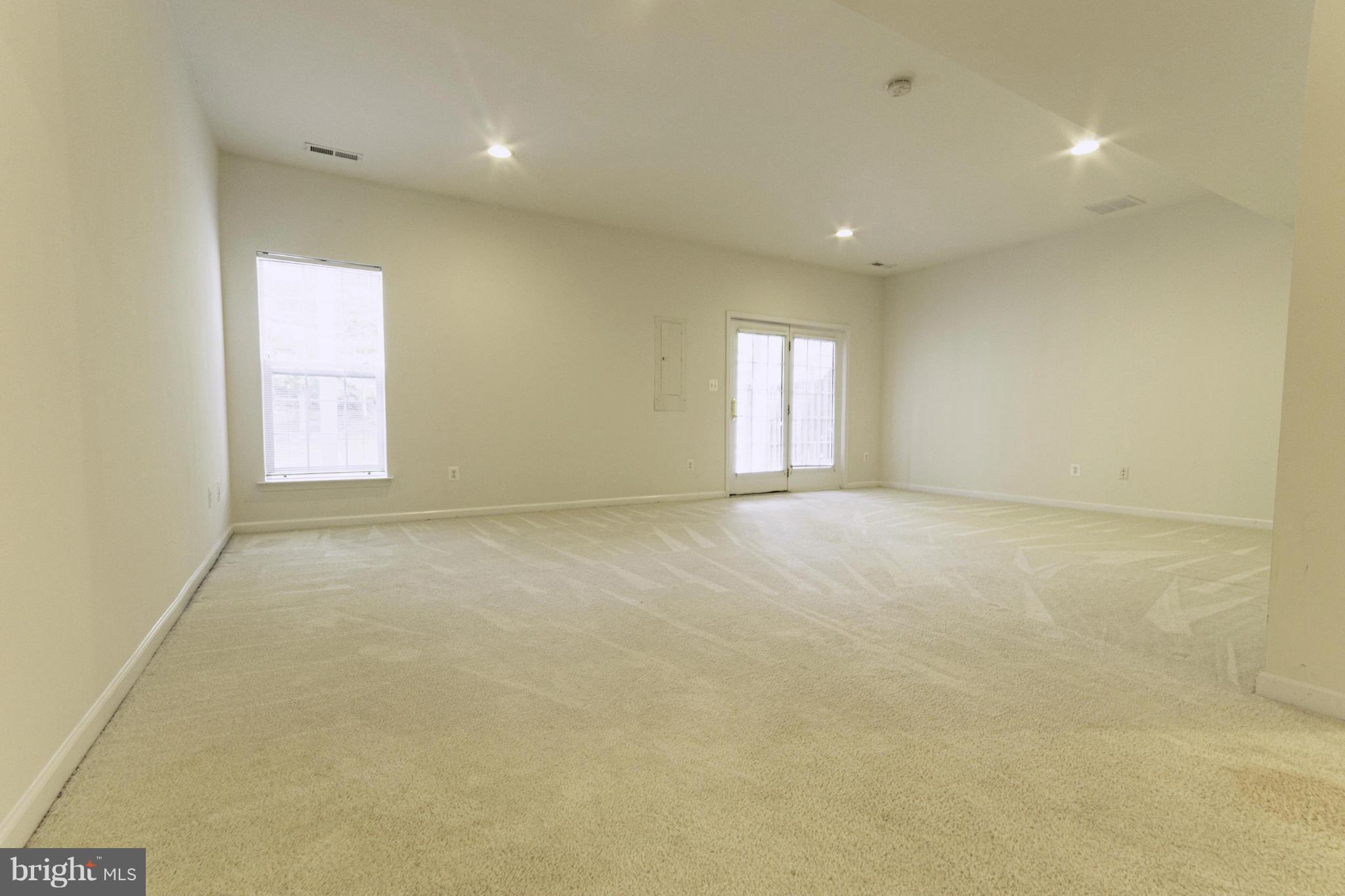 BELMONT LAND BAY - Residential Lease