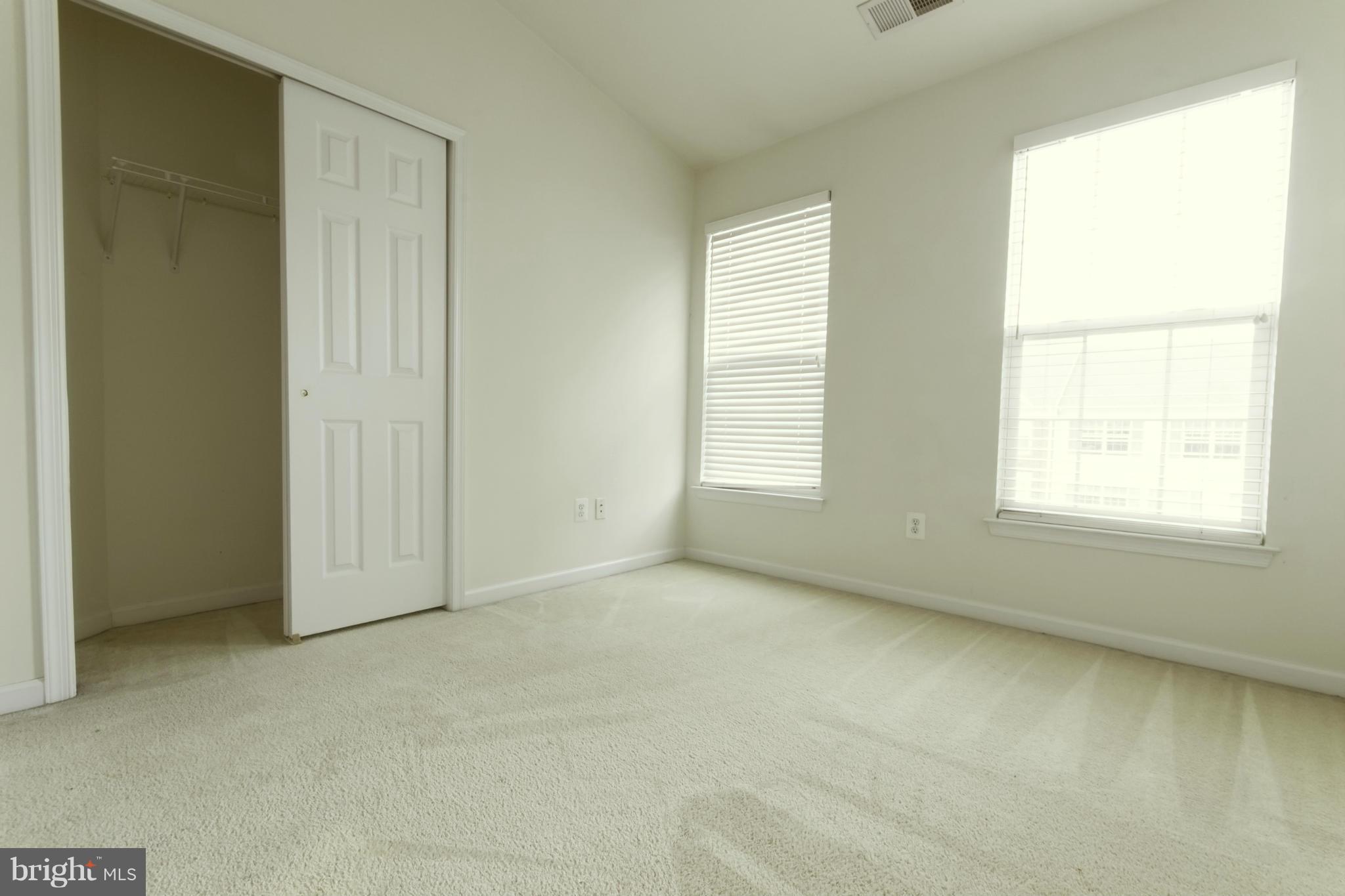 BELMONT LAND BAY - Residential Lease