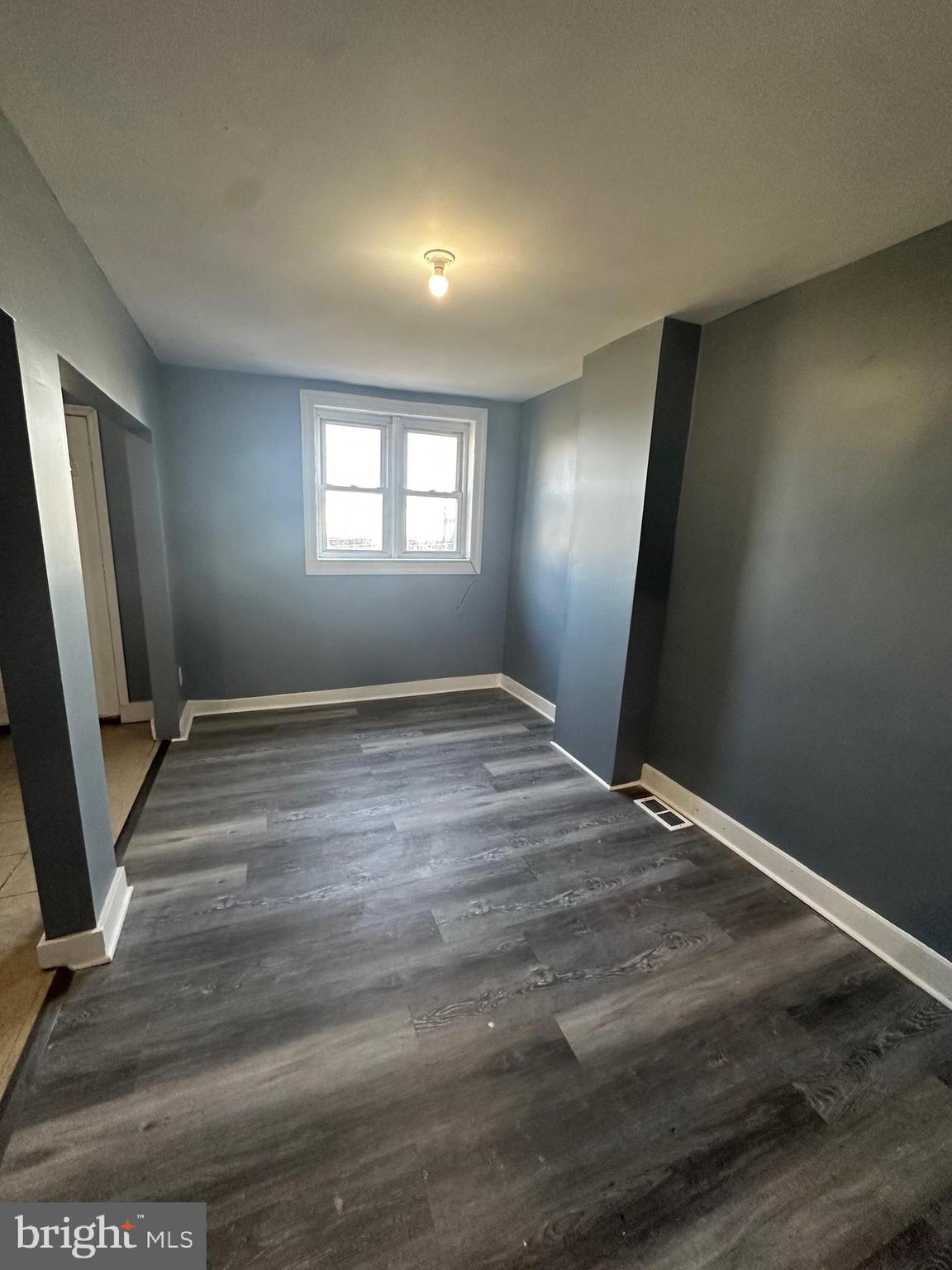 ELMWOOD PARK - Residential