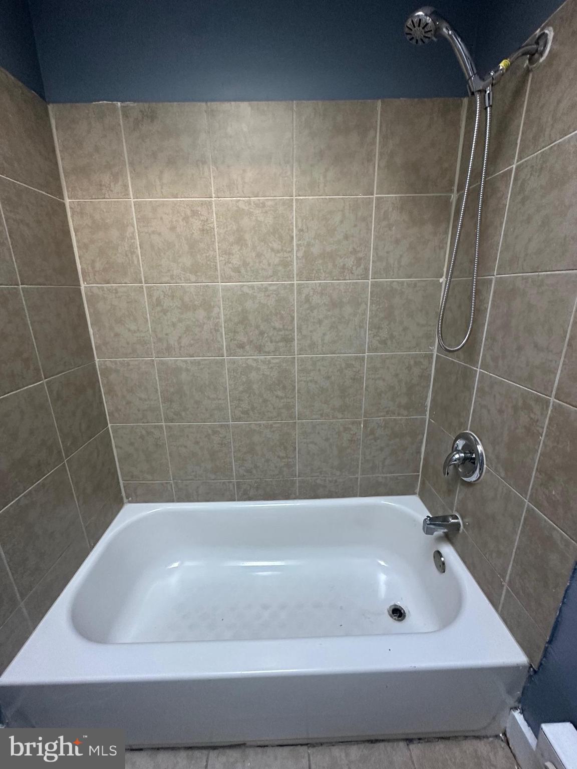 ELMWOOD PARK - Residential