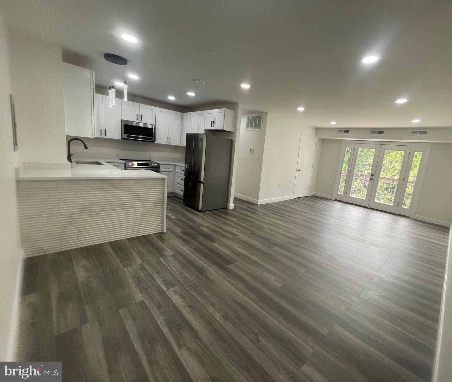 3811 SWANN ROAD 202