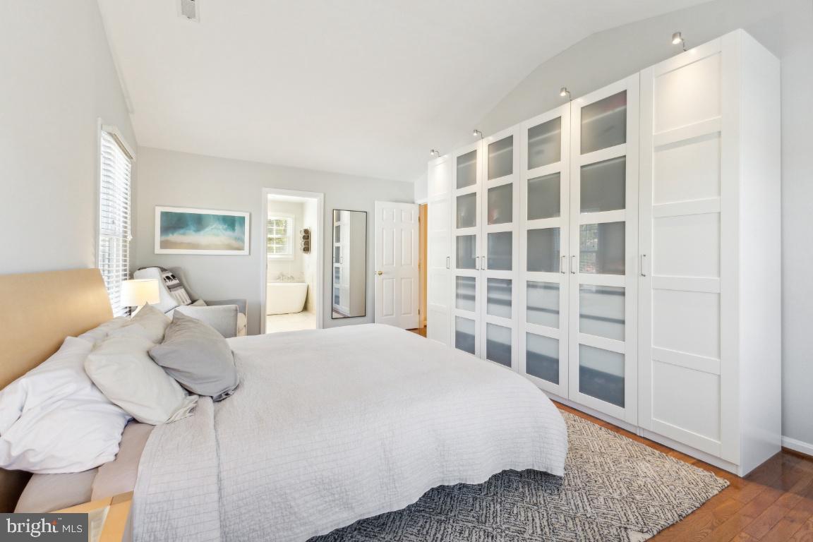 BRITTANY - Residential