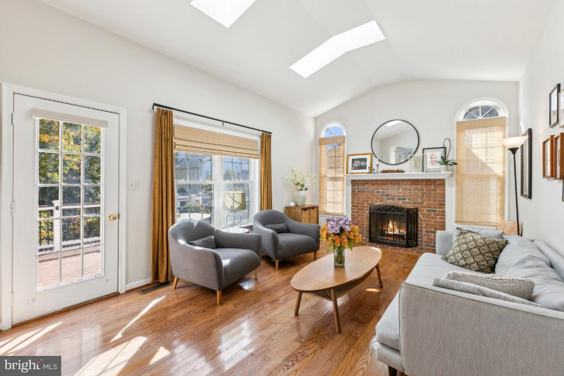 BRITTANY - Residential