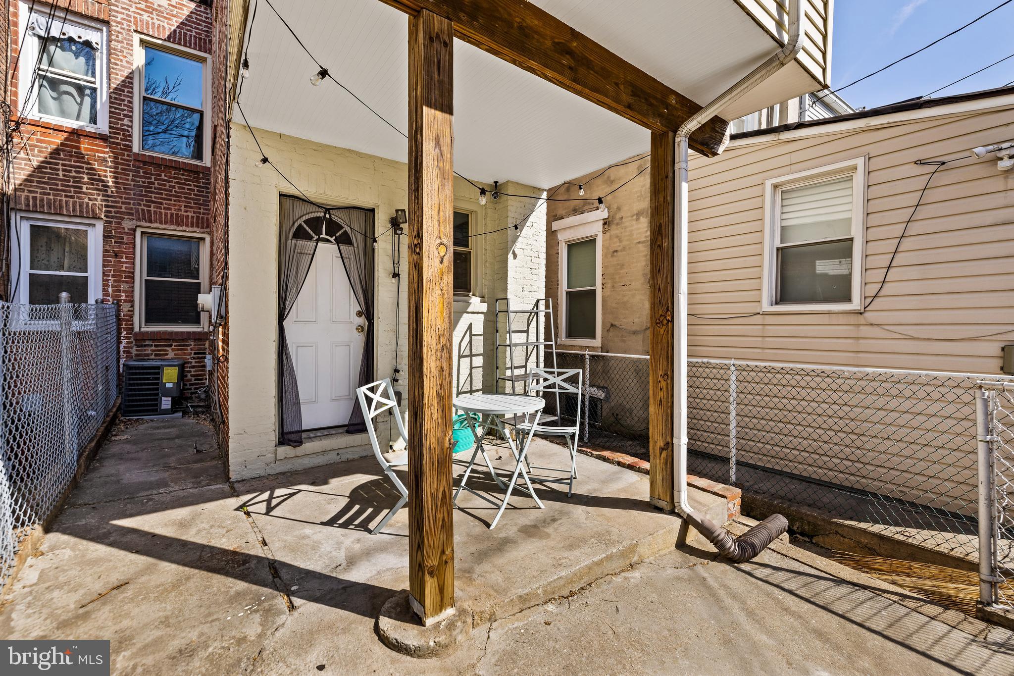 HIGHLANDTOWN - Residential