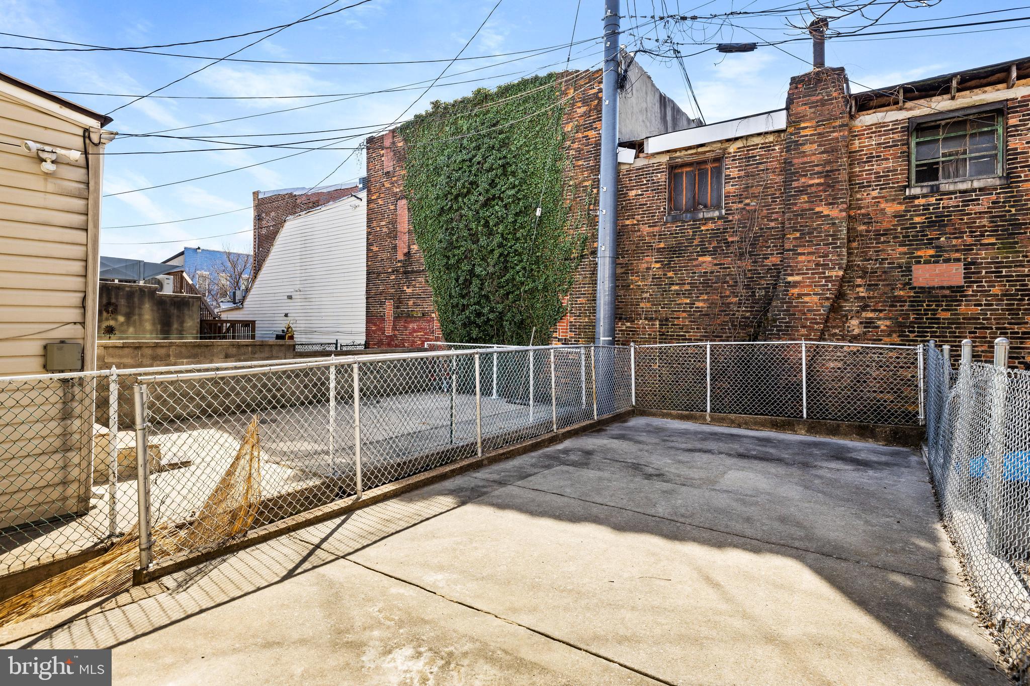 HIGHLANDTOWN - Residential