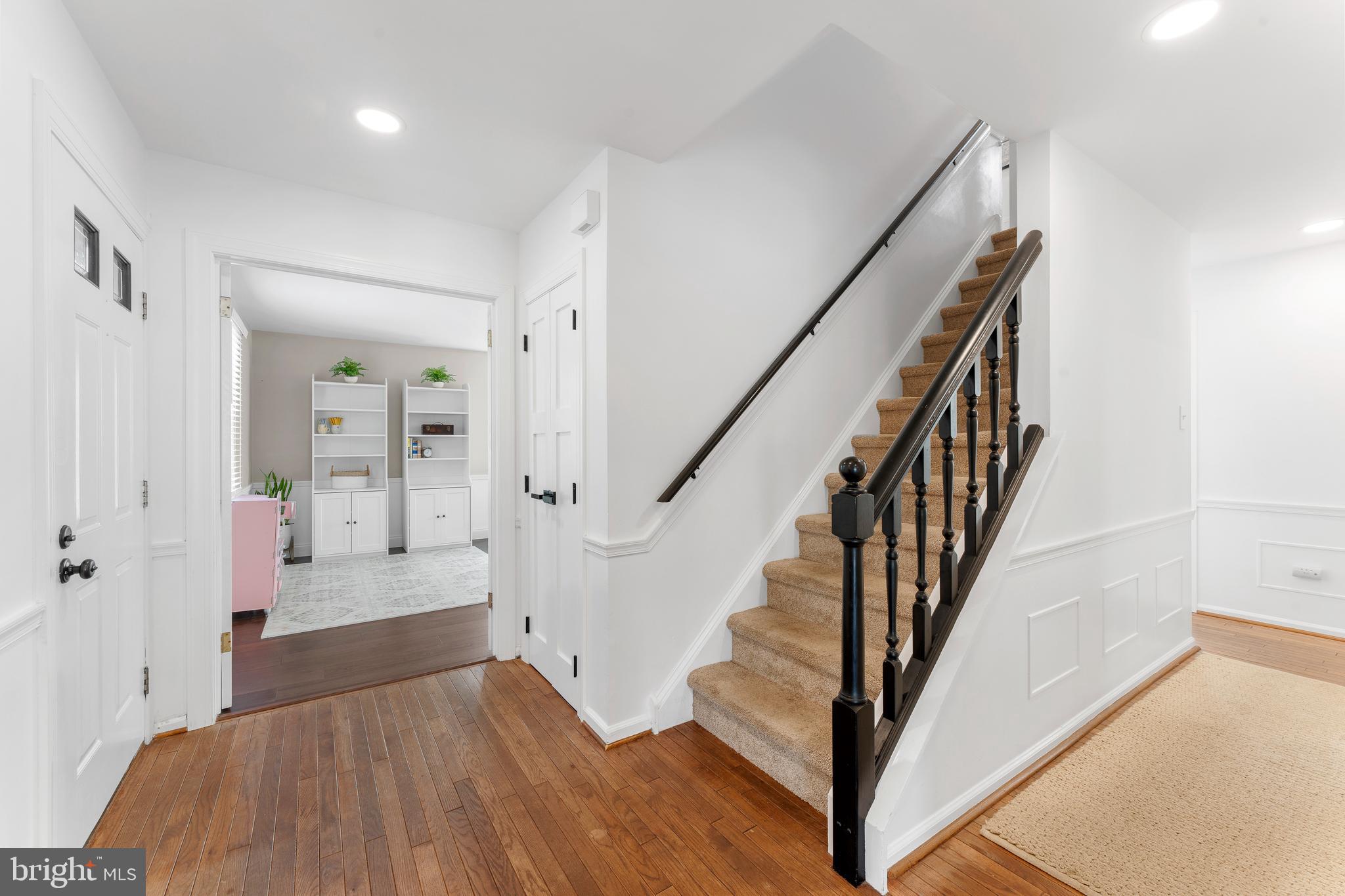 919 THORNE DRIVE