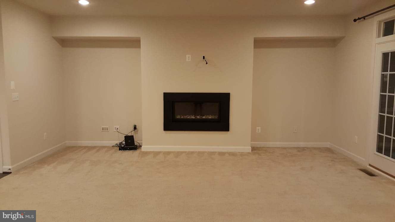 ARCOLA - Residential Lease