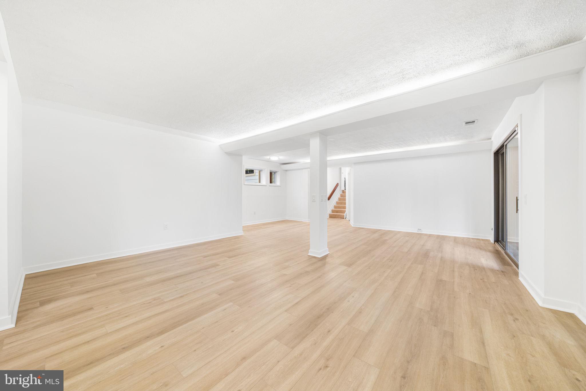 STUART MILL ESTATES - Residential