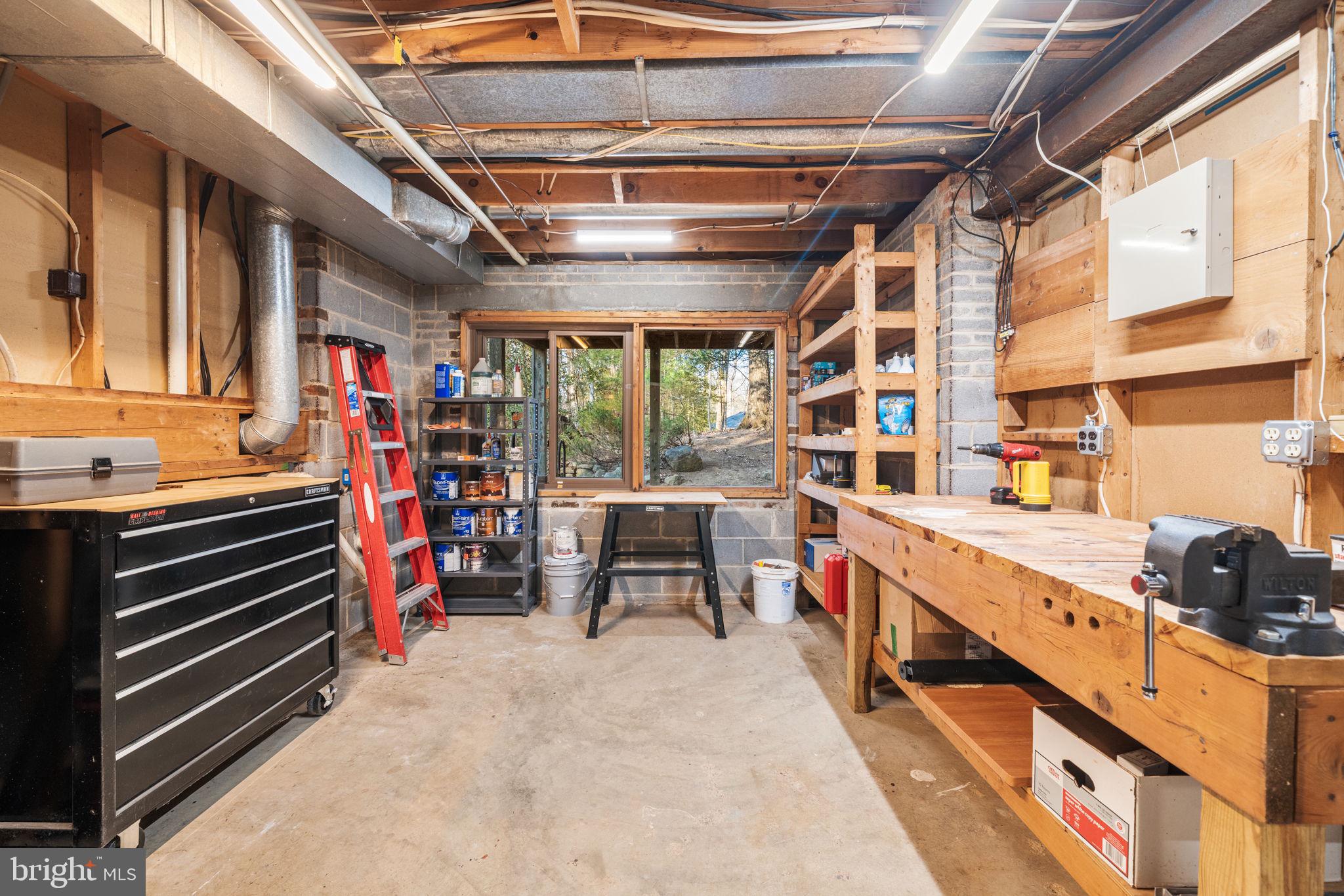 STUART MILL ESTATES - Residential