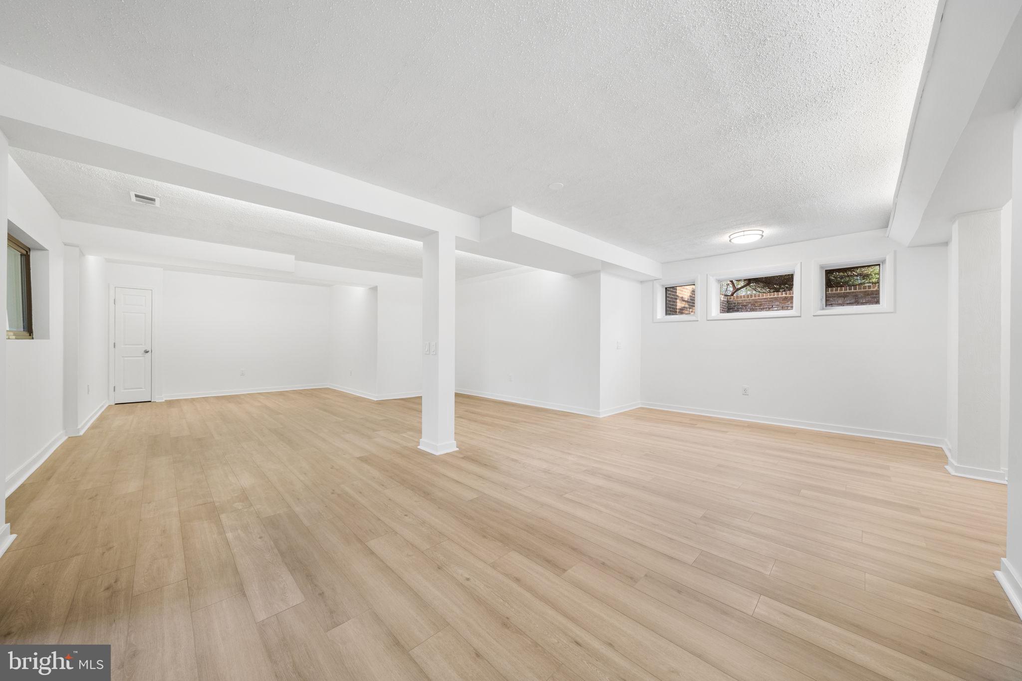 STUART MILL ESTATES - Residential