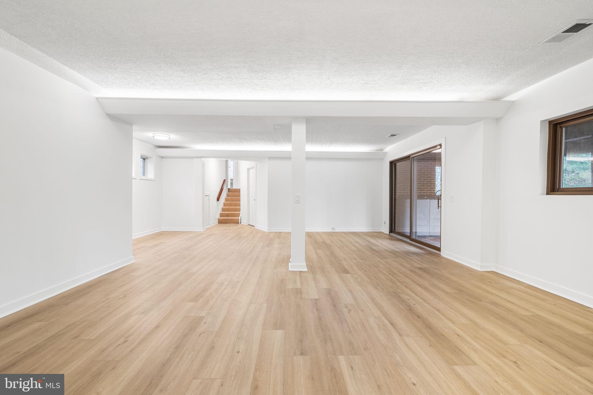 STUART MILL ESTATES - Residential