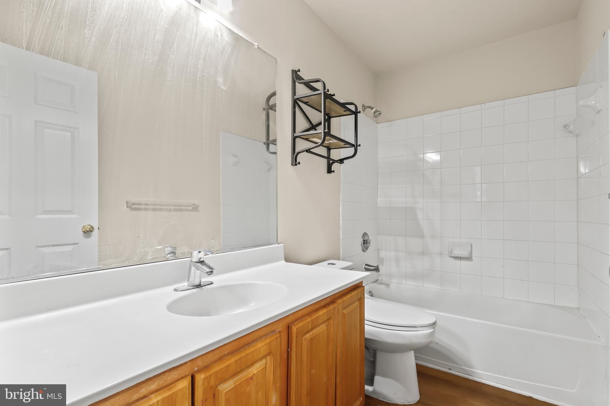 SOUTH BANK - Residential