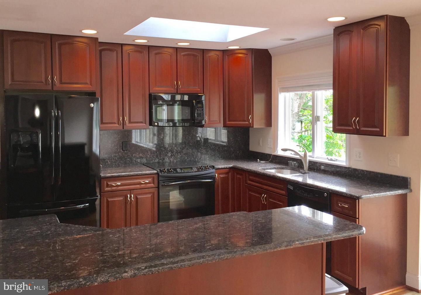 BAY RIDGE - Residential Lease