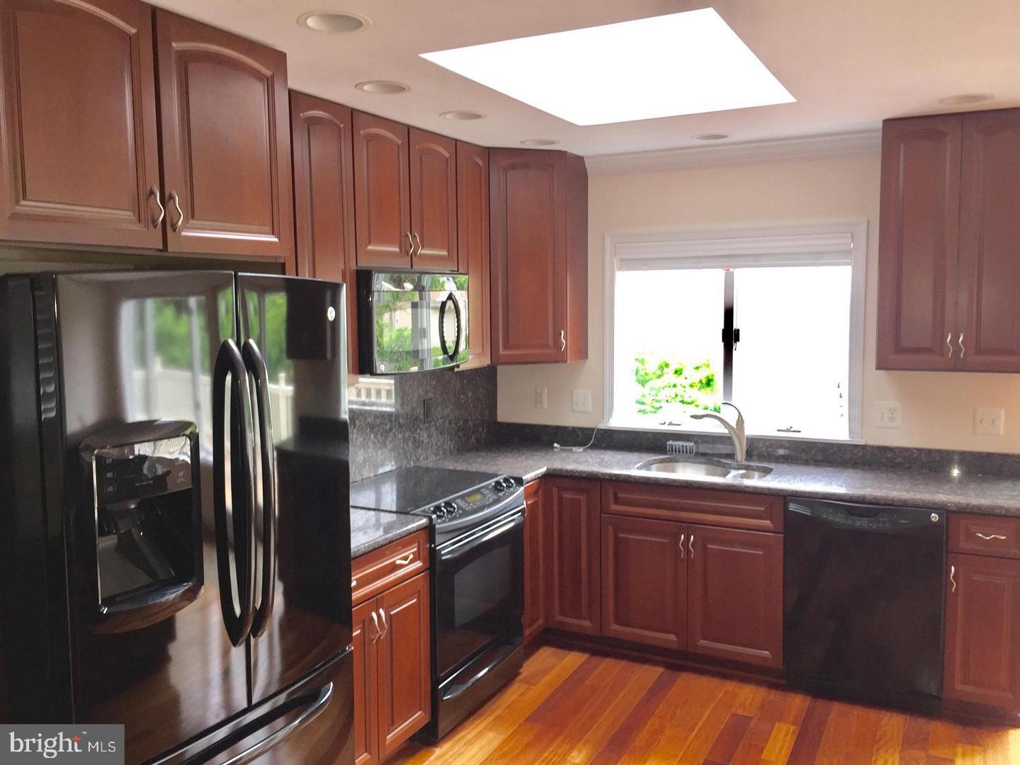 BAY RIDGE - Residential Lease