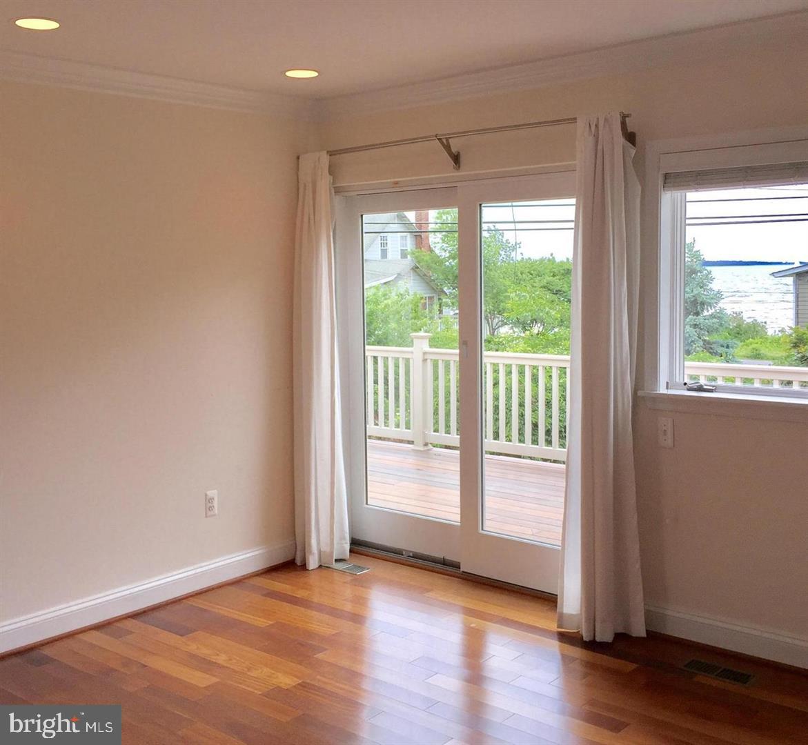 BAY RIDGE - Residential Lease