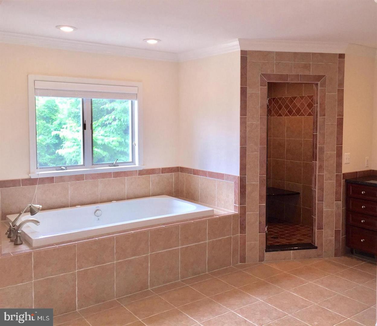 BAY RIDGE - Residential Lease