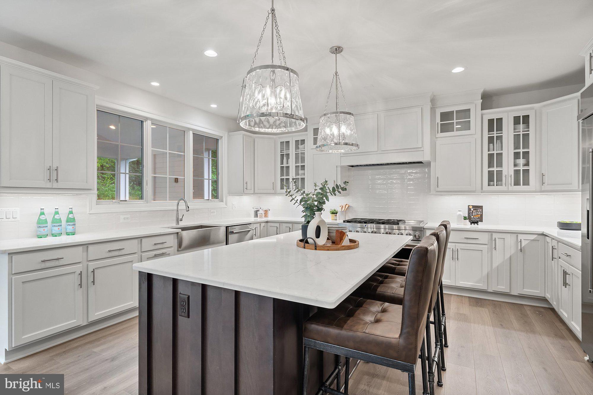 VIENNA HILLS - Residential