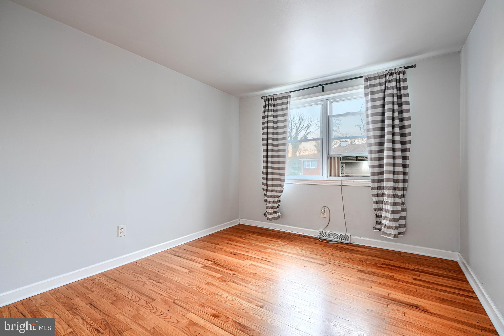 HIGHPOINTE CONDOMINIUM - Residential Lease