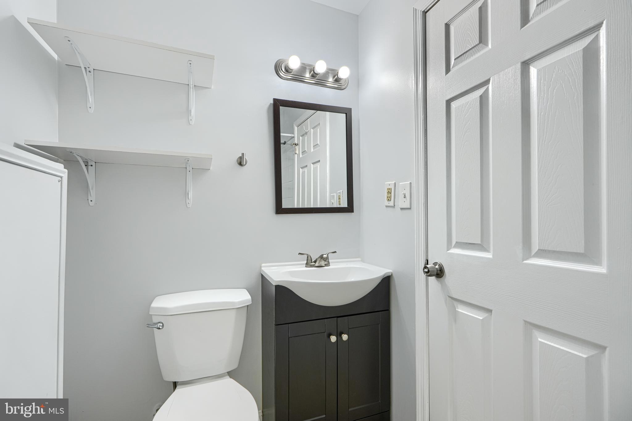 HIGHPOINTE CONDOMINIUM - Residential Lease