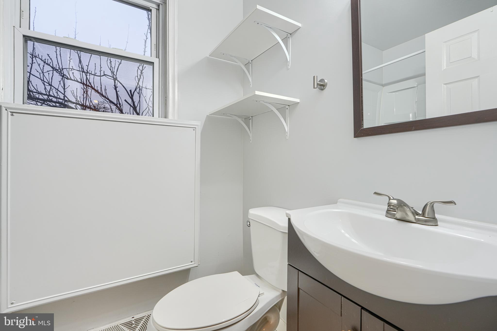 HIGHPOINTE CONDOMINIUM - Residential Lease