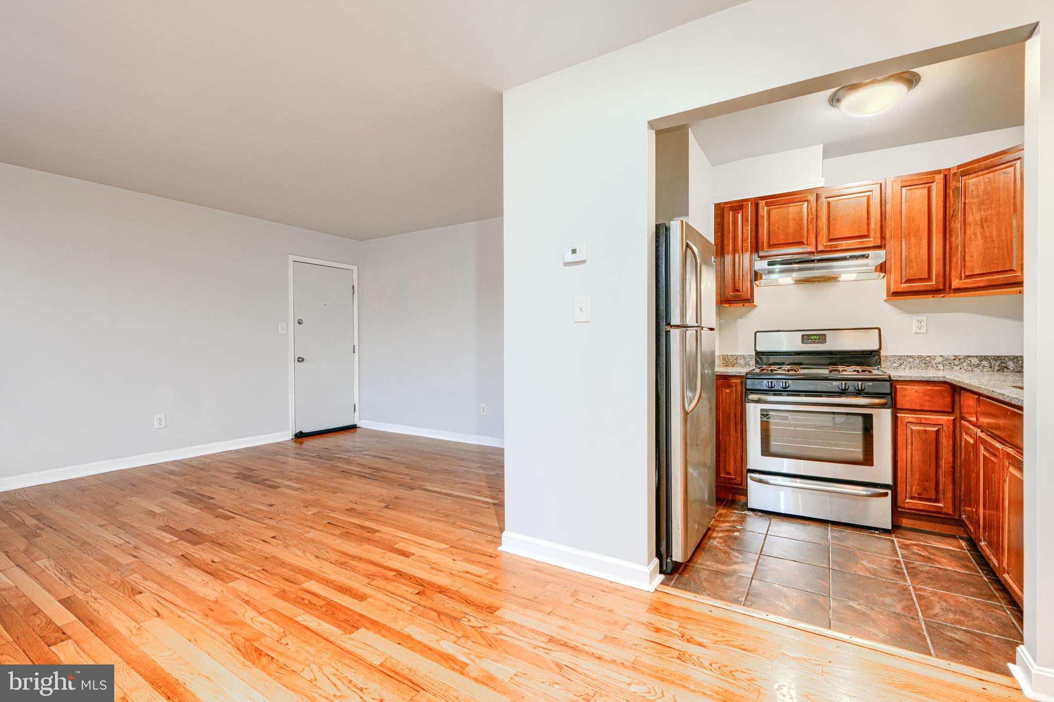 HIGHPOINTE CONDOMINIUM - Residential Lease