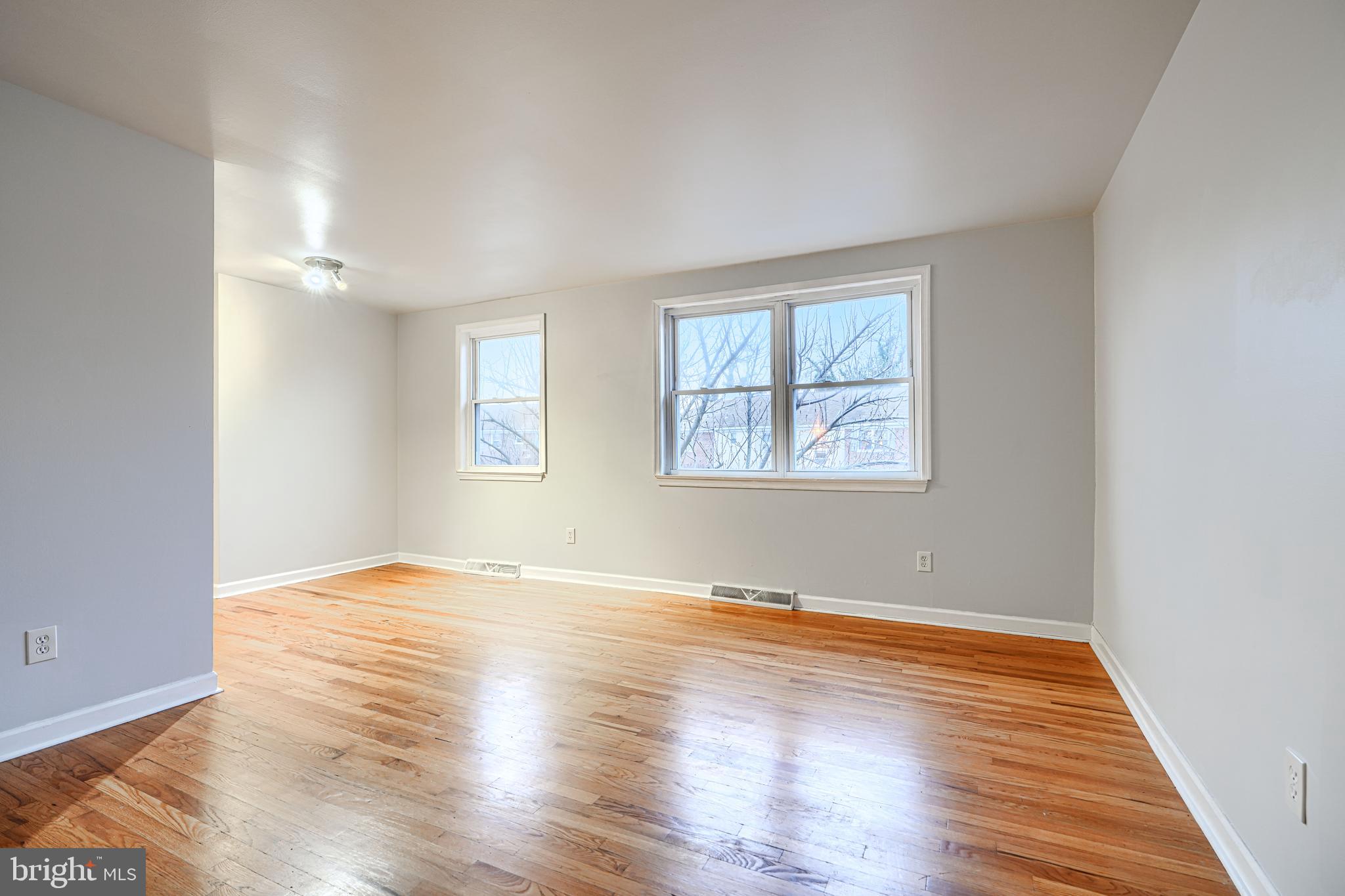 HIGHPOINTE CONDOMINIUM - Residential Lease