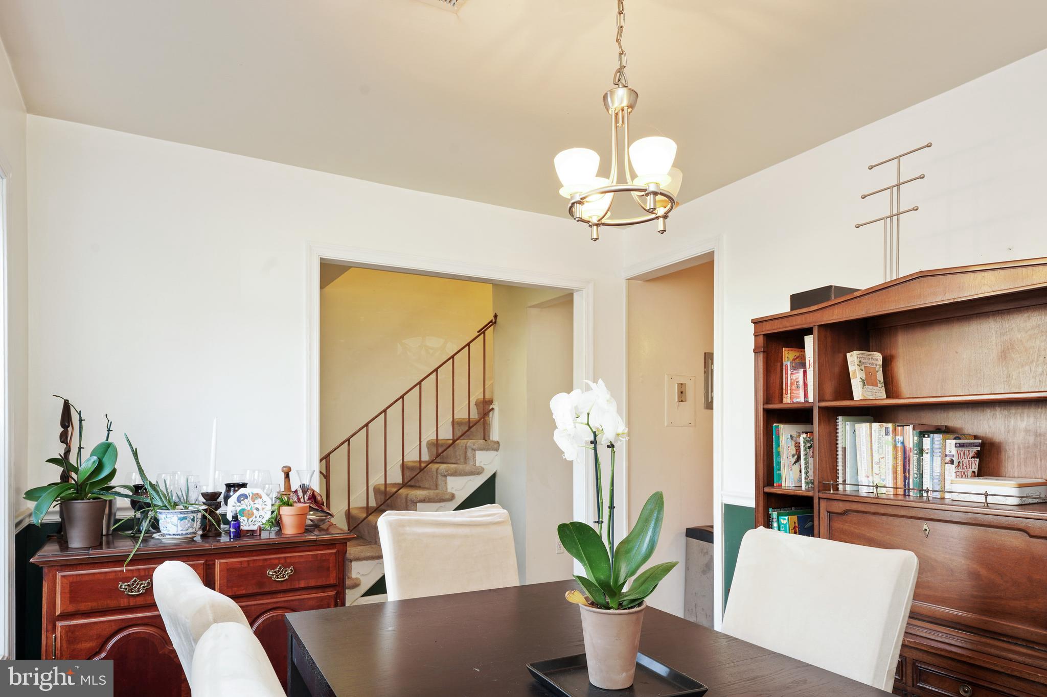 CHARLESTOWNE VILLAGE - Residential