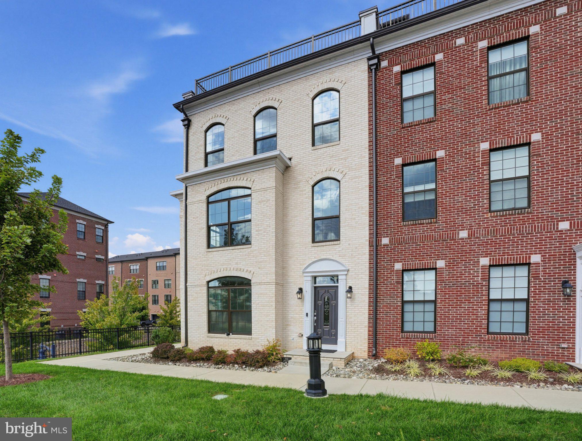 601 LEIGH WAY