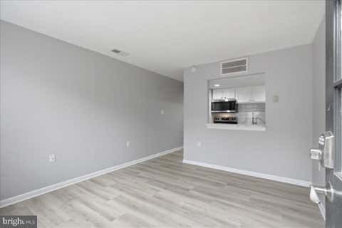 Condo For Rent - 116 N Indian Alley #102<br/> WINCHESTER, VA 22601