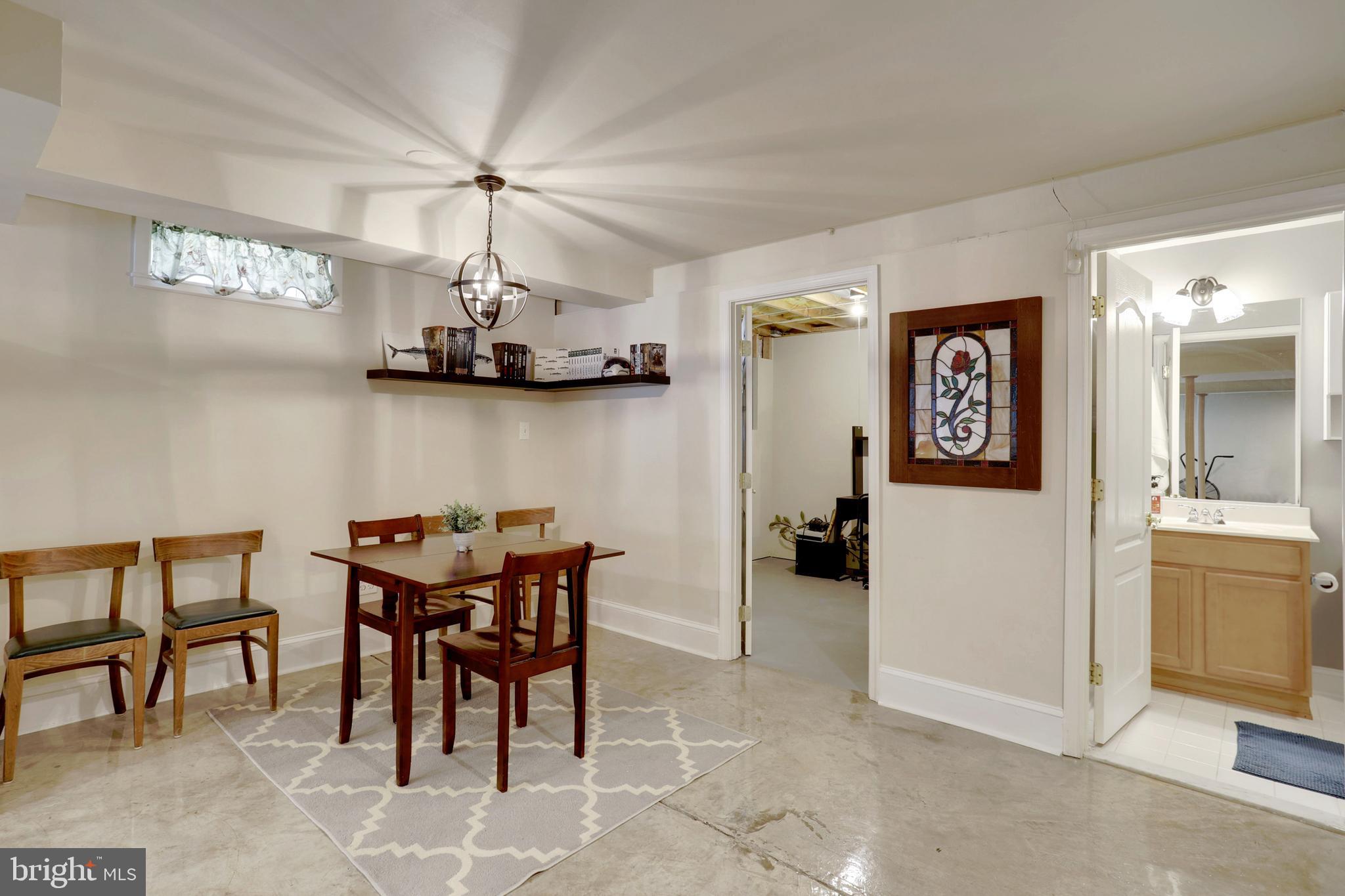 LENNINGS CROSSING - Residential