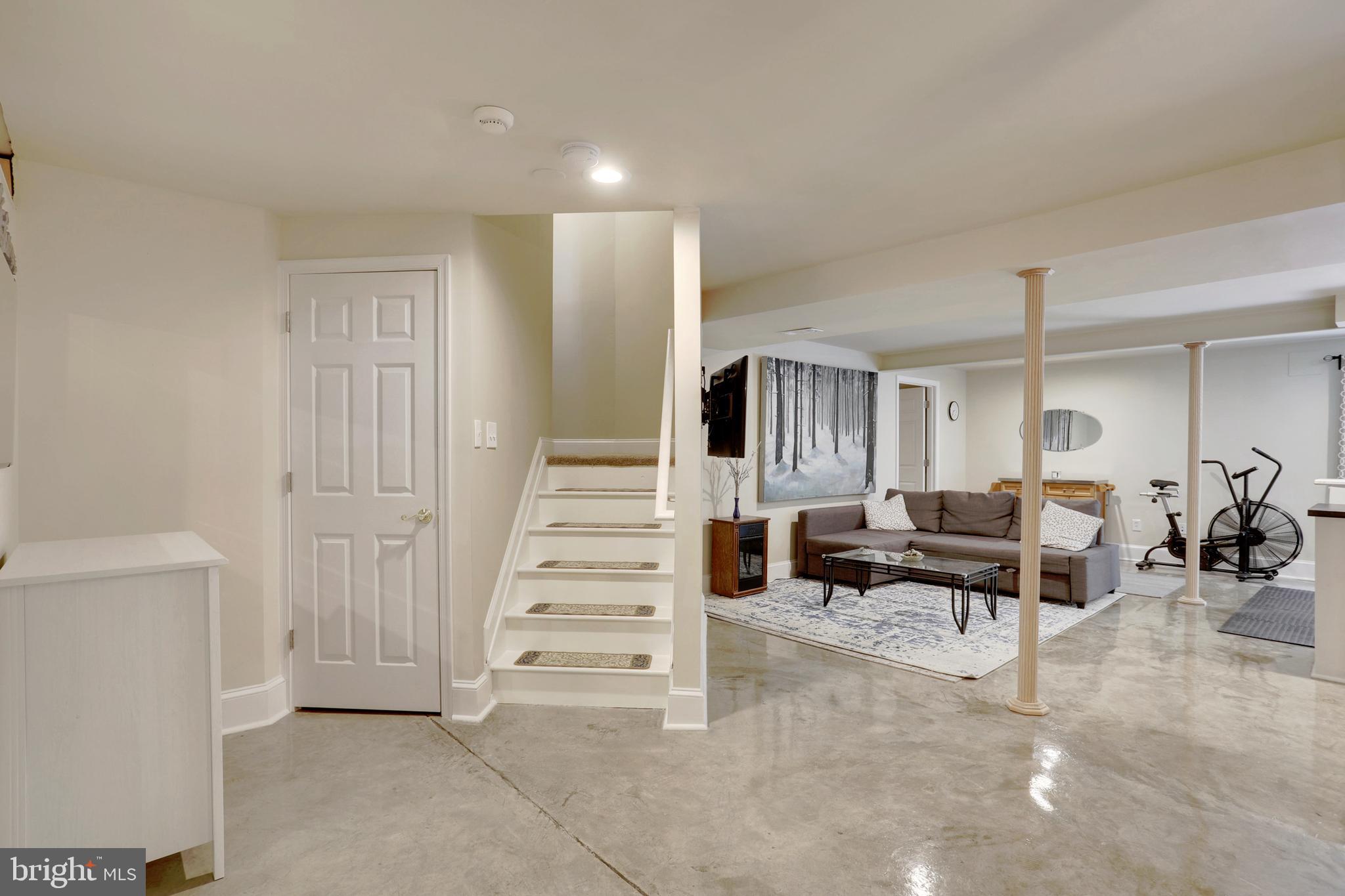 LENNINGS CROSSING - Residential