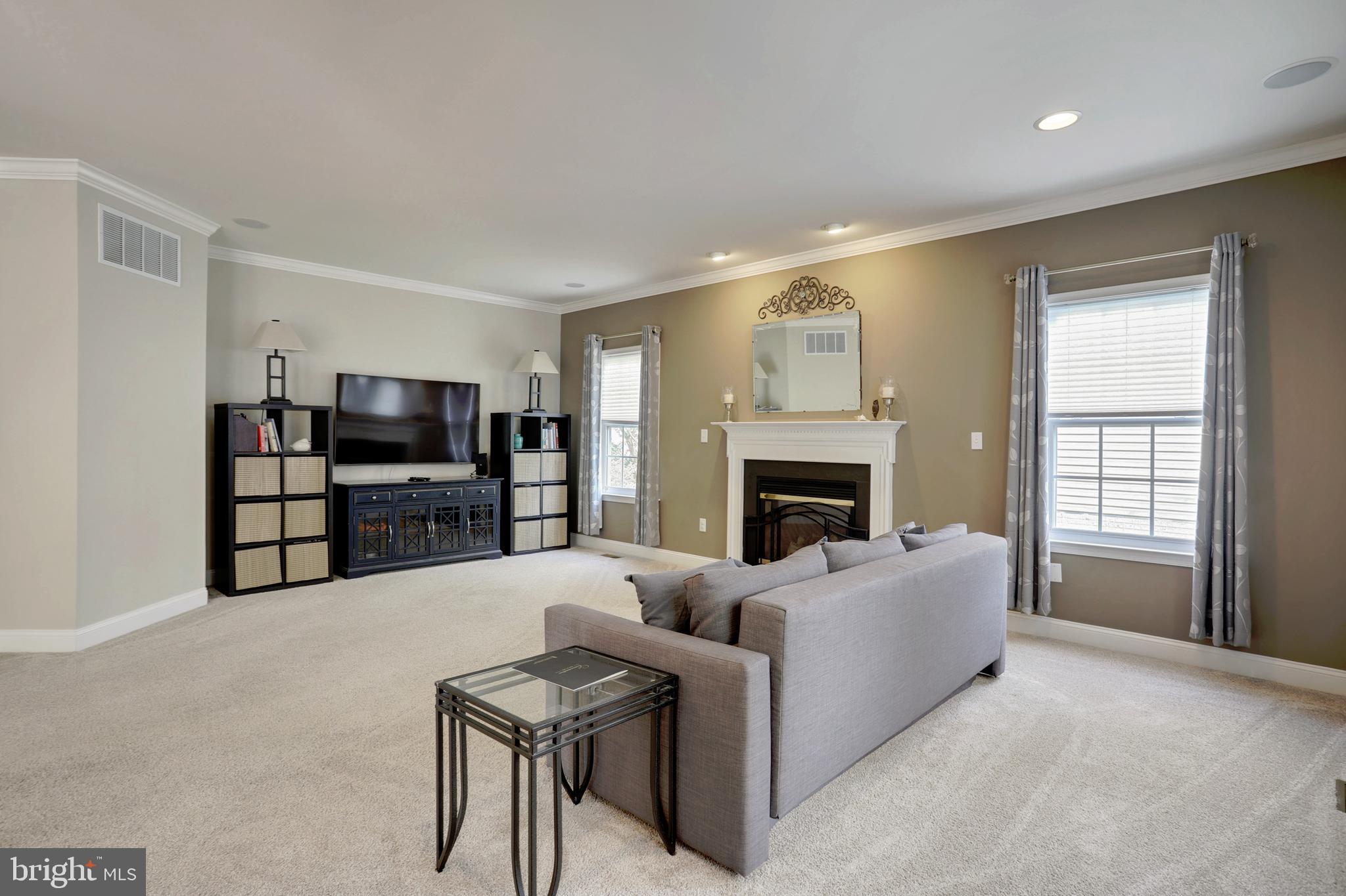 LENNINGS CROSSING - Residential