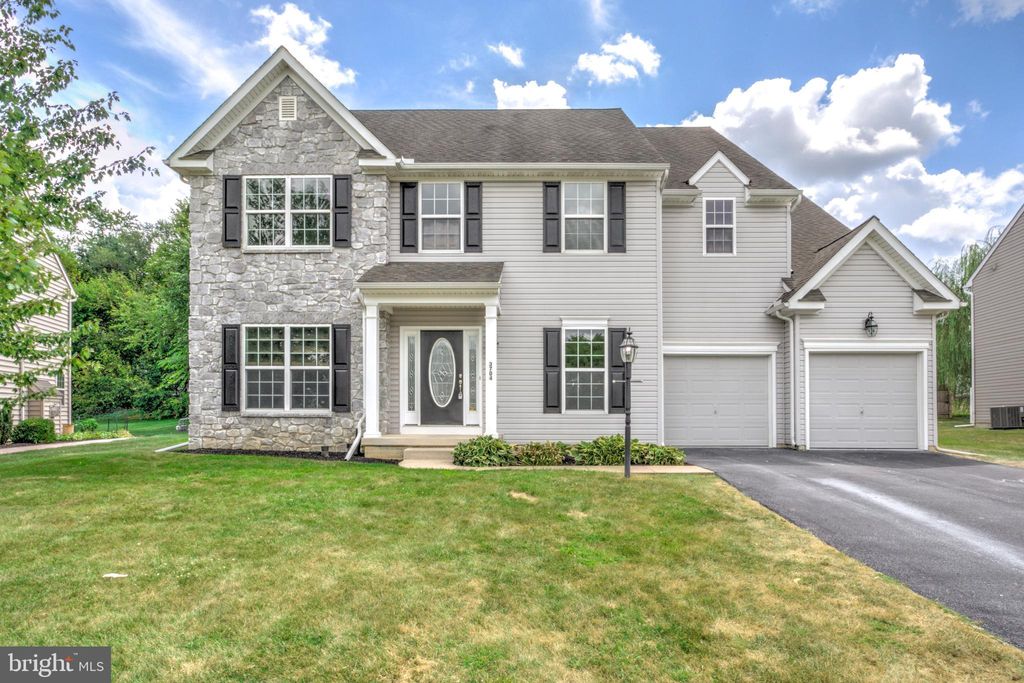 Photo of 3704 Skipton Circle, YORK, PA 17402 (MLS # PAYK2087856)
