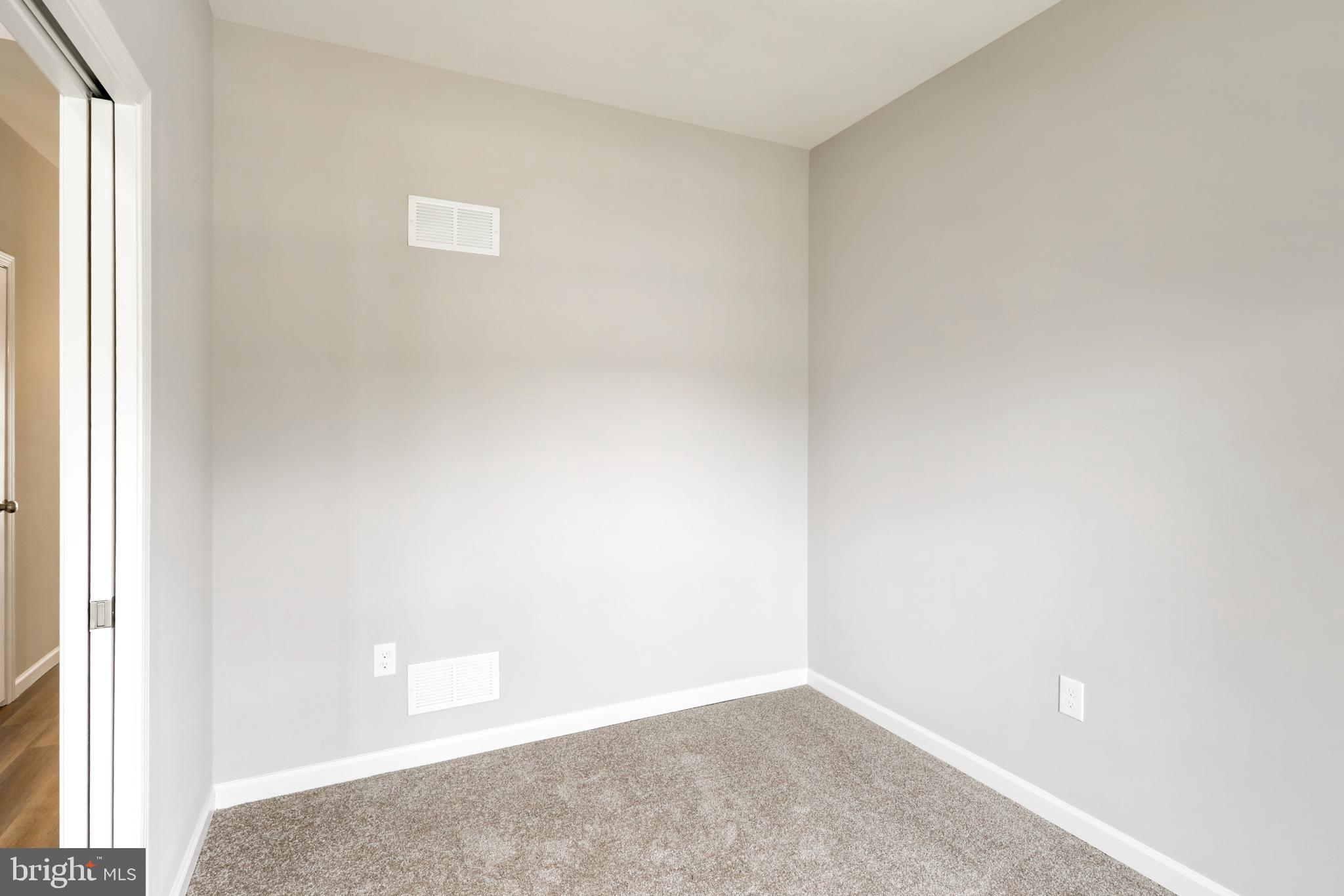 3704 SKIPTON CIRCLE