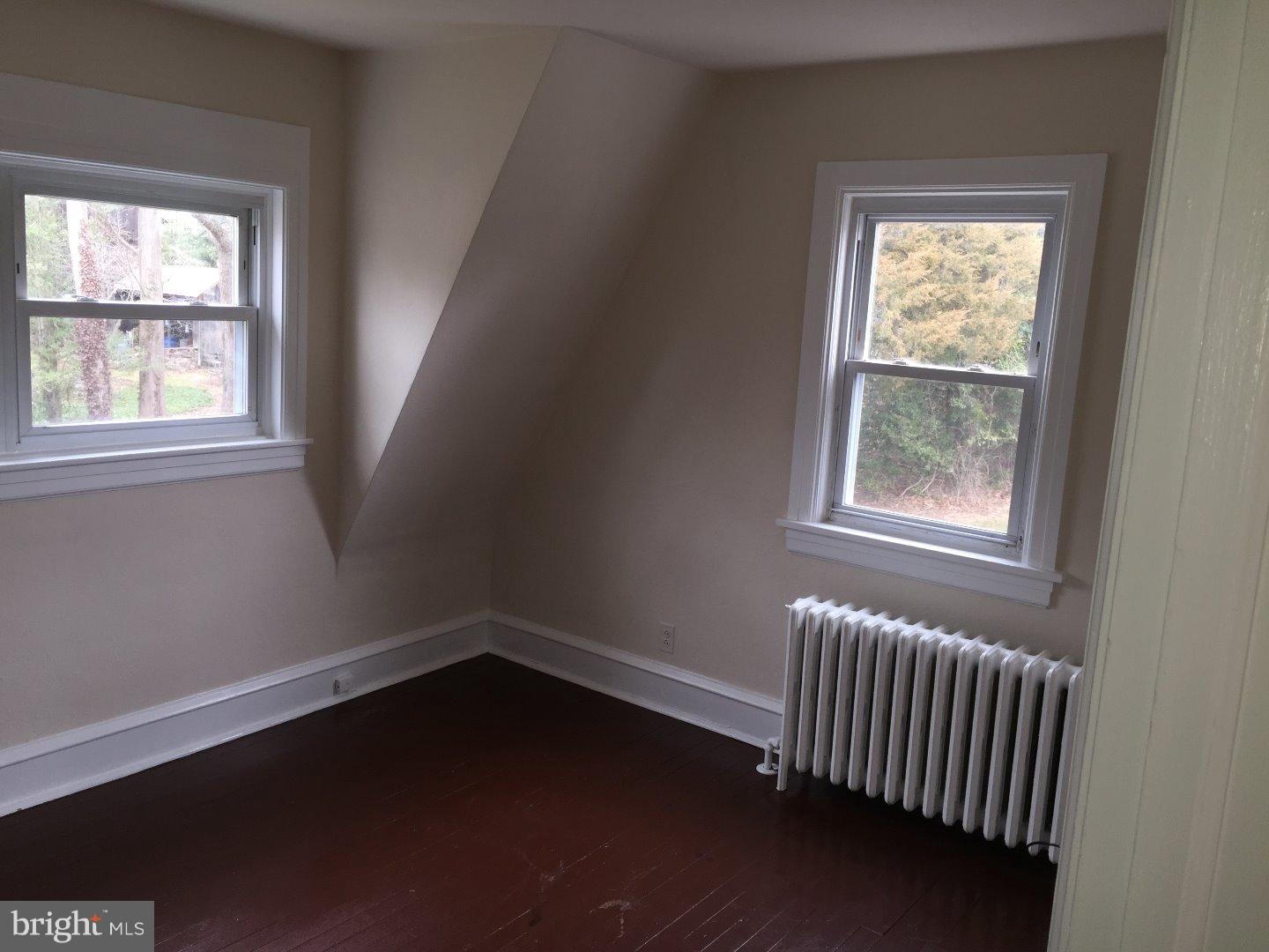 HILLSIDE MANOR - Residential Lease