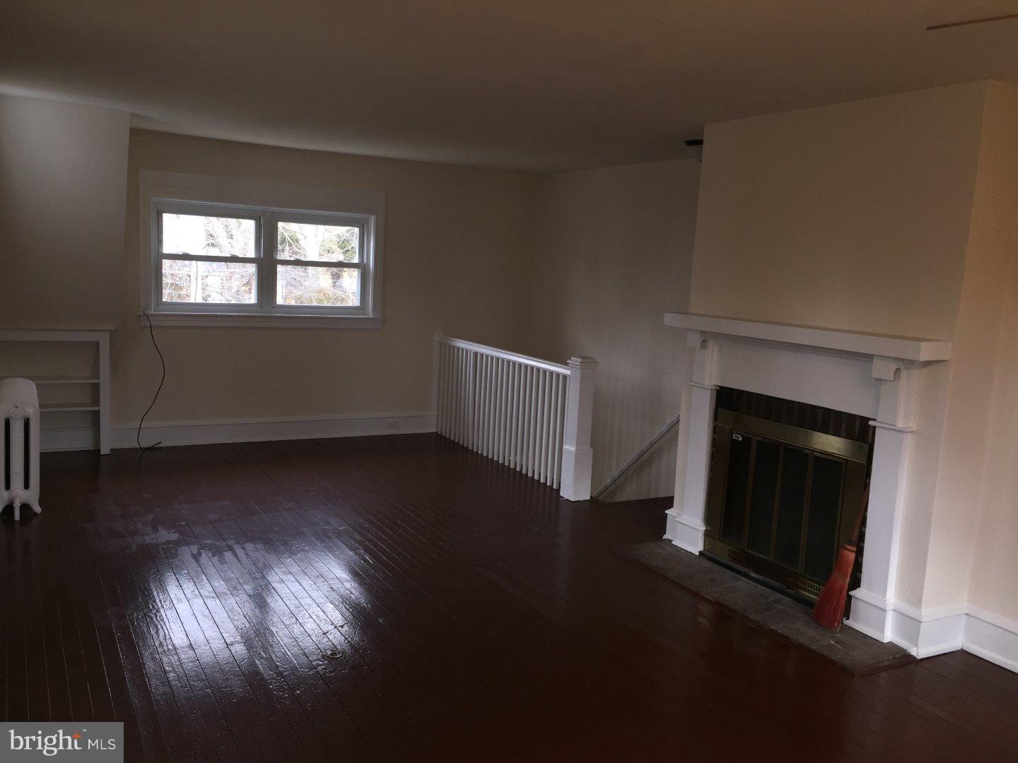 HILLSIDE MANOR - Residential Lease