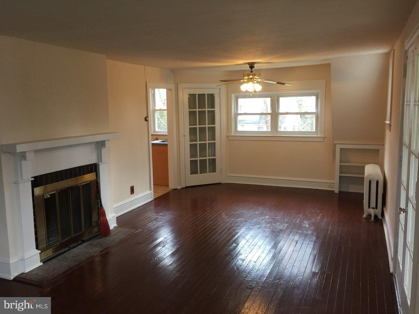 HILLSIDE MANOR - Residential Lease