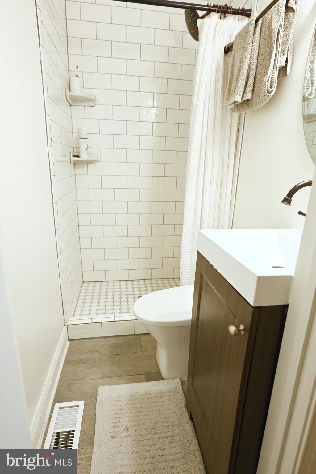 BARCLAY - GREENMOUNT - Residential Lease