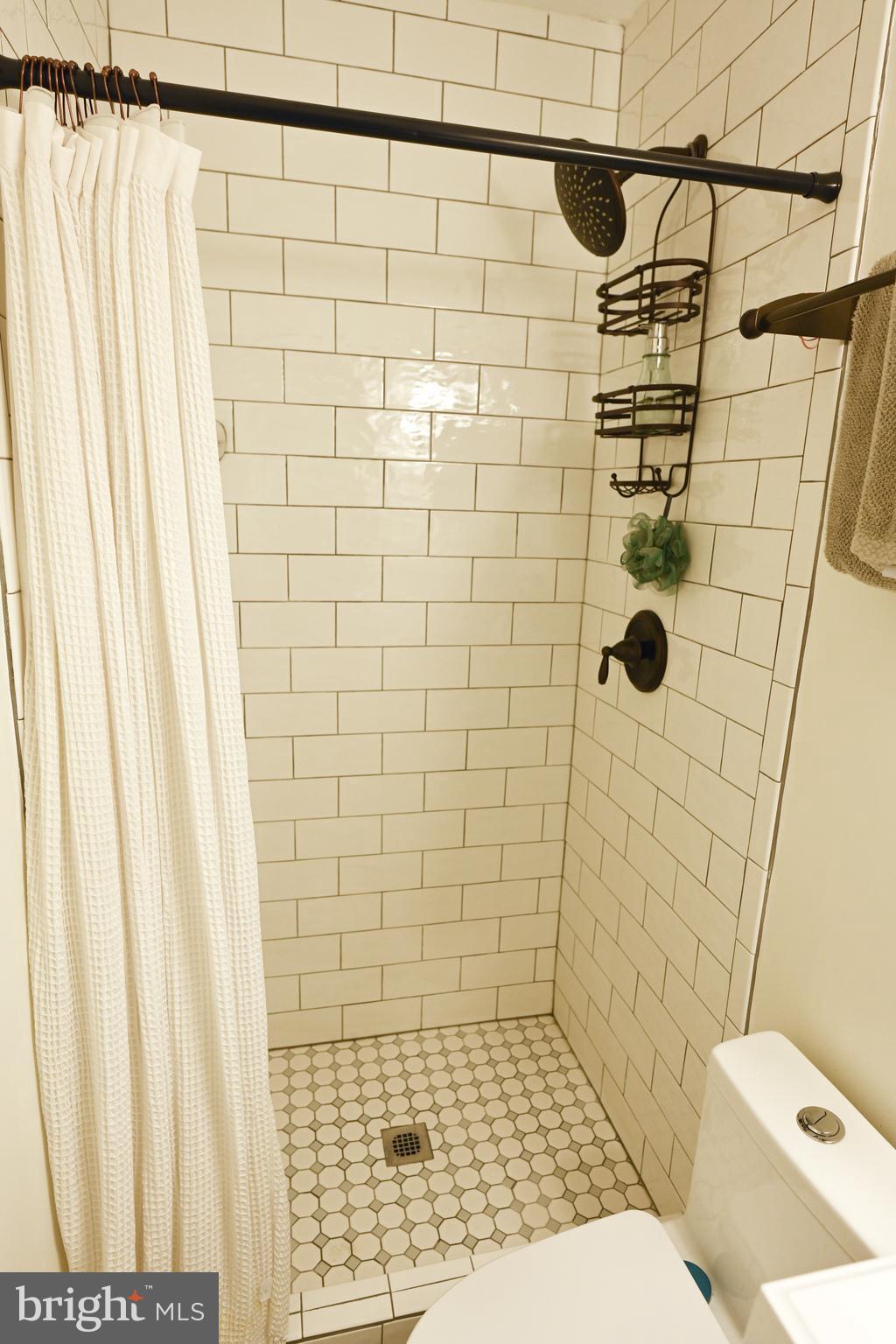 BARCLAY - GREENMOUNT - Residential Lease