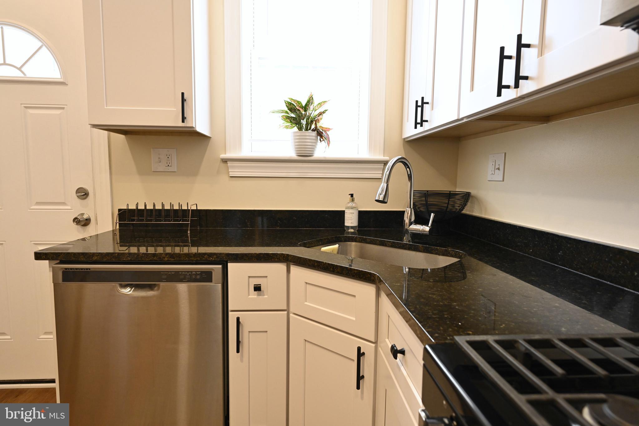 BARCLAY - GREENMOUNT - Residential Lease