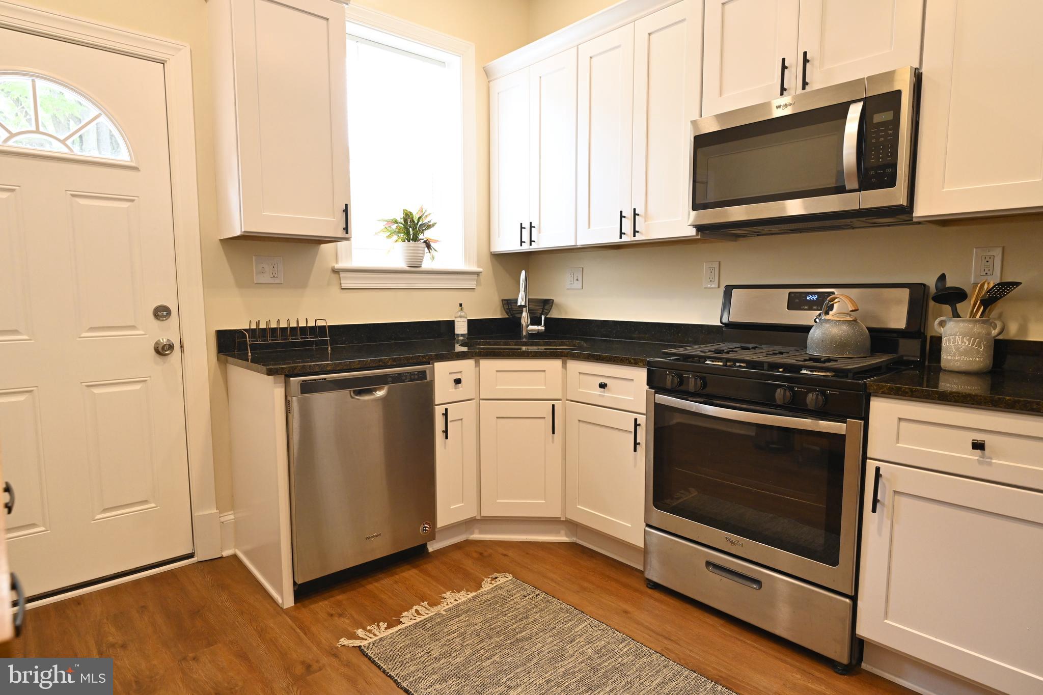 BARCLAY - GREENMOUNT - Residential Lease