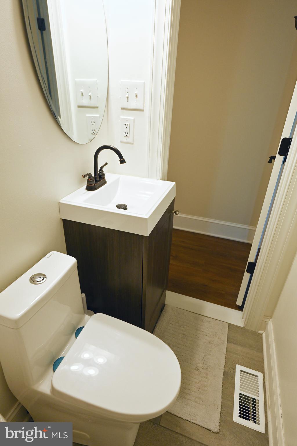 BARCLAY - GREENMOUNT - Residential Lease