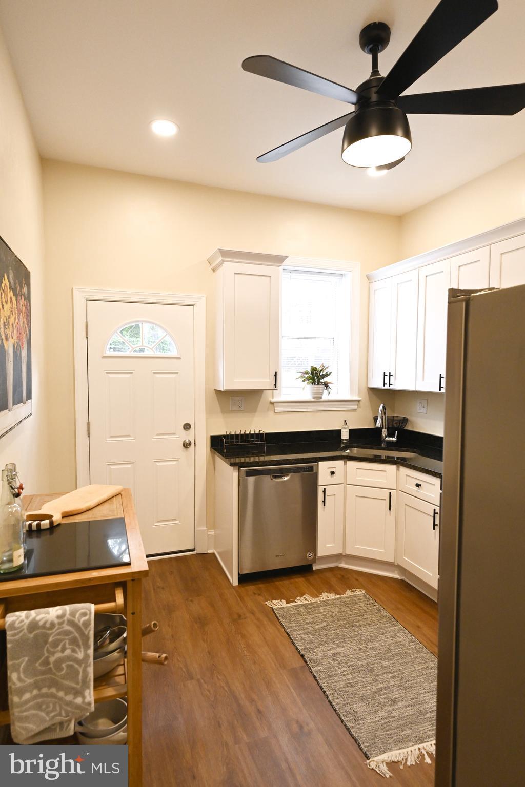 BARCLAY - GREENMOUNT - Residential Lease